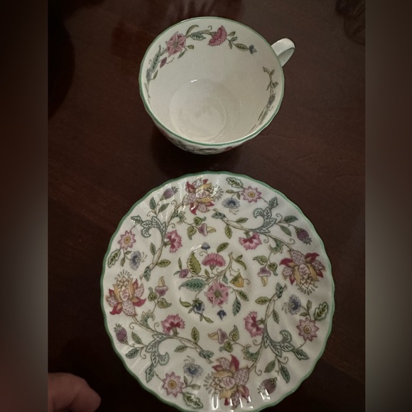 Minton Haddon Hall Bone China Teacup and Saucer - Picture 2 of 3